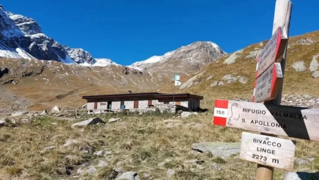 ‼️ AVVISO ALLA CITTADINANZA ‼️
⛔ Chiusura temporanea del Bivacco Linge ⛔
Si informa la cittadinanza e gli escursionisti che, a partire da oggi, 15 luglio 2025, il Bivacco Linge rimarrà chiuso fino al termine dei lavori previsti per la riqualificazione del complesso con riconversione da Bivacco a Rifugio.
Si invita pertanto a non accedere alla struttura e a programmare le proprie escursioni tenendo conto dell’indisponibilità del bivacco.
La riapertura sarà comunicata non appena i lavori saranno conclusi e la struttura risulterà nuovamente agibile.
Si chiede la massima diffusione del presente avviso, al fine di mettere quante più persone possibili a conoscenza della temporanea chiusura della struttura.
Ringraziamo per la collaborazione.